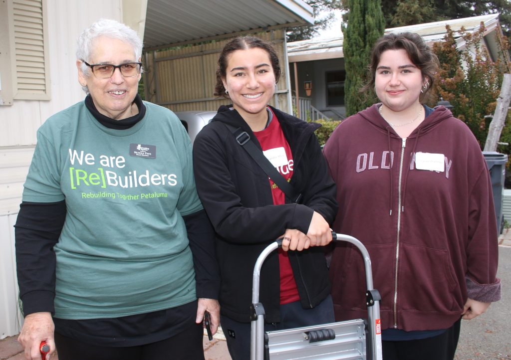 RT Petaluma Client with volunteers